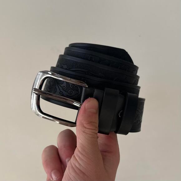 Vintage Black Western Belt – Engraved Simple Design, Unisex, Fits 26–34, New - Picture 9 of 9